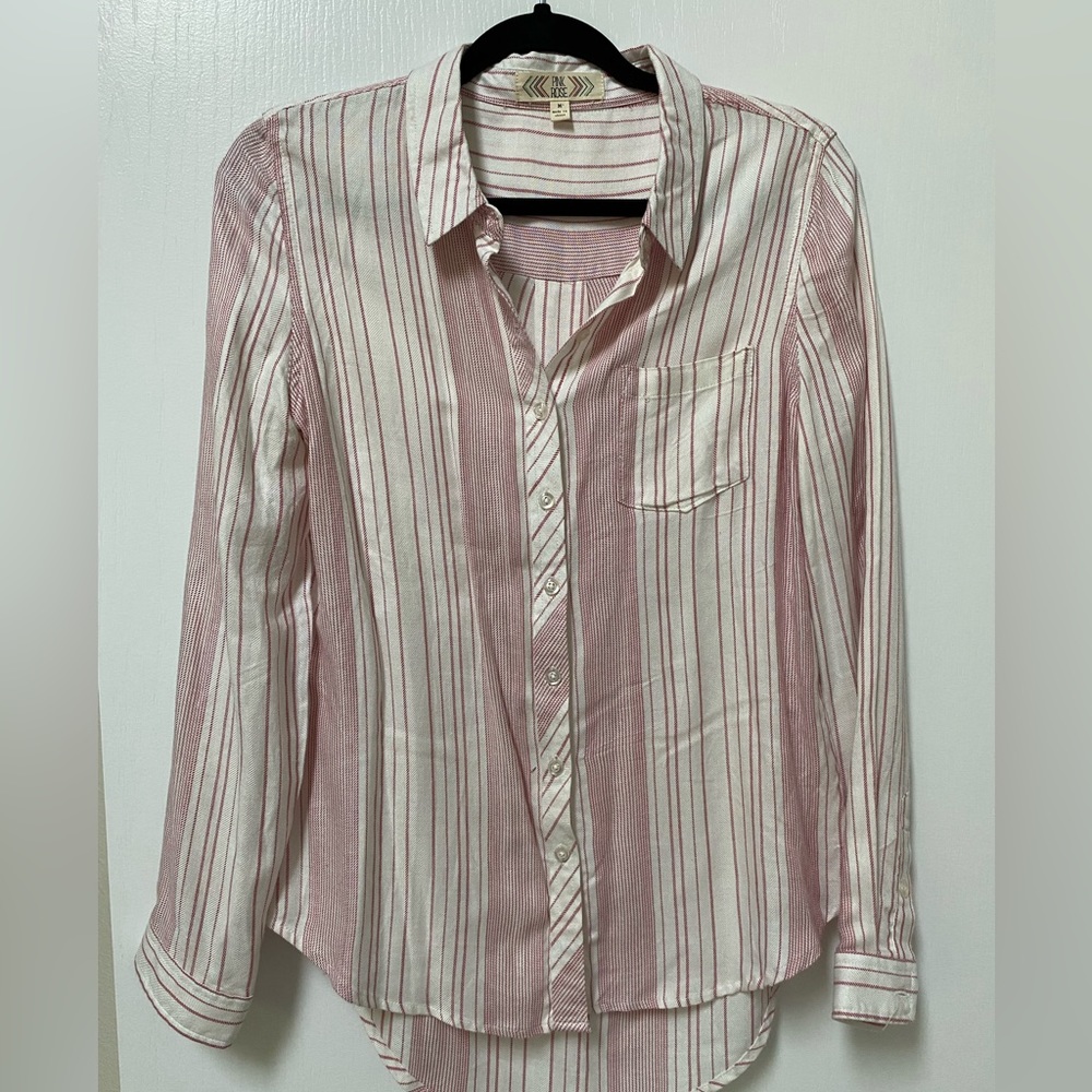 Pink Rose red and white striped top, Size M.